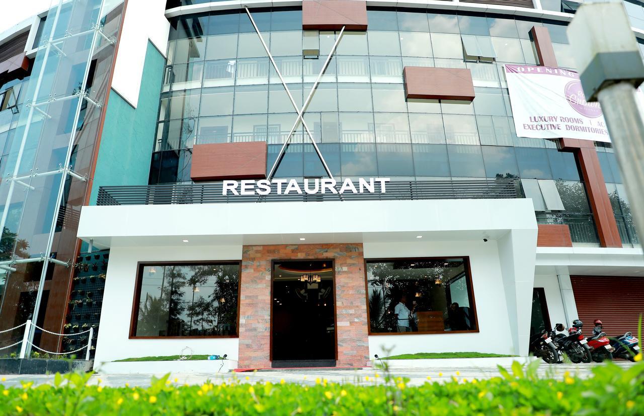 Wayanad Royal Crown Hotel Kalpatta Exterior foto
