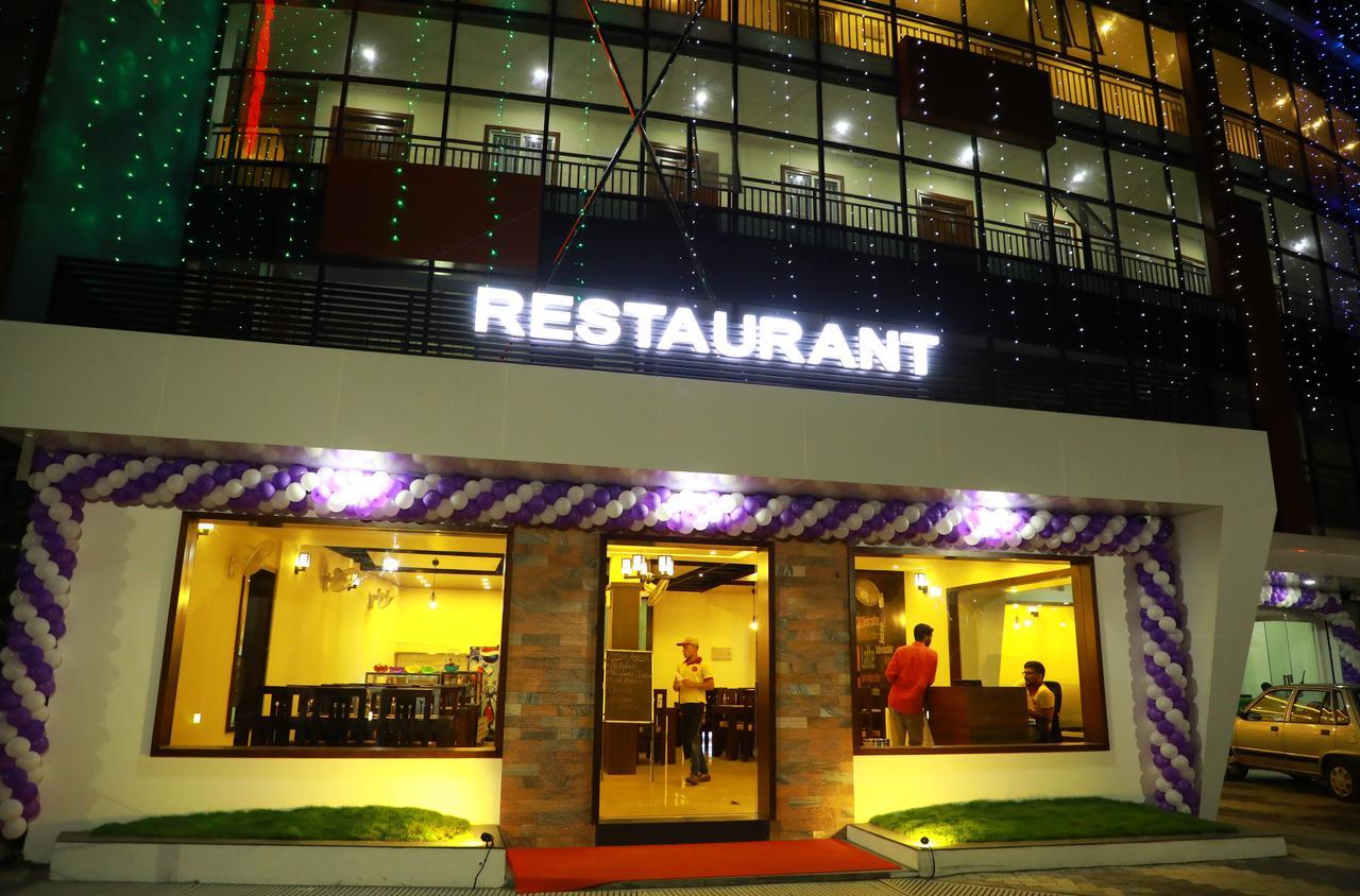 Wayanad Royal Crown Hotel Kalpatta Exterior foto